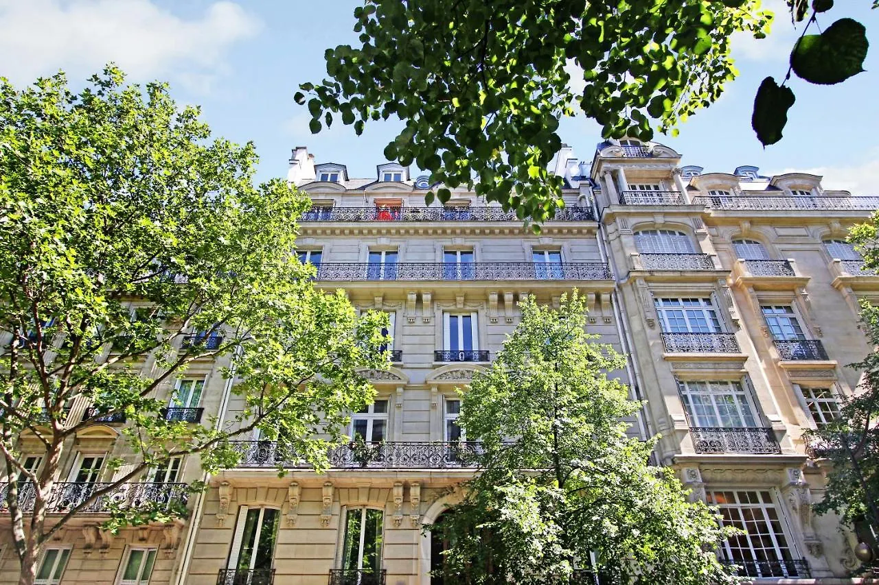 Cosy Studio Duplex - Arc De Triomphe contacts